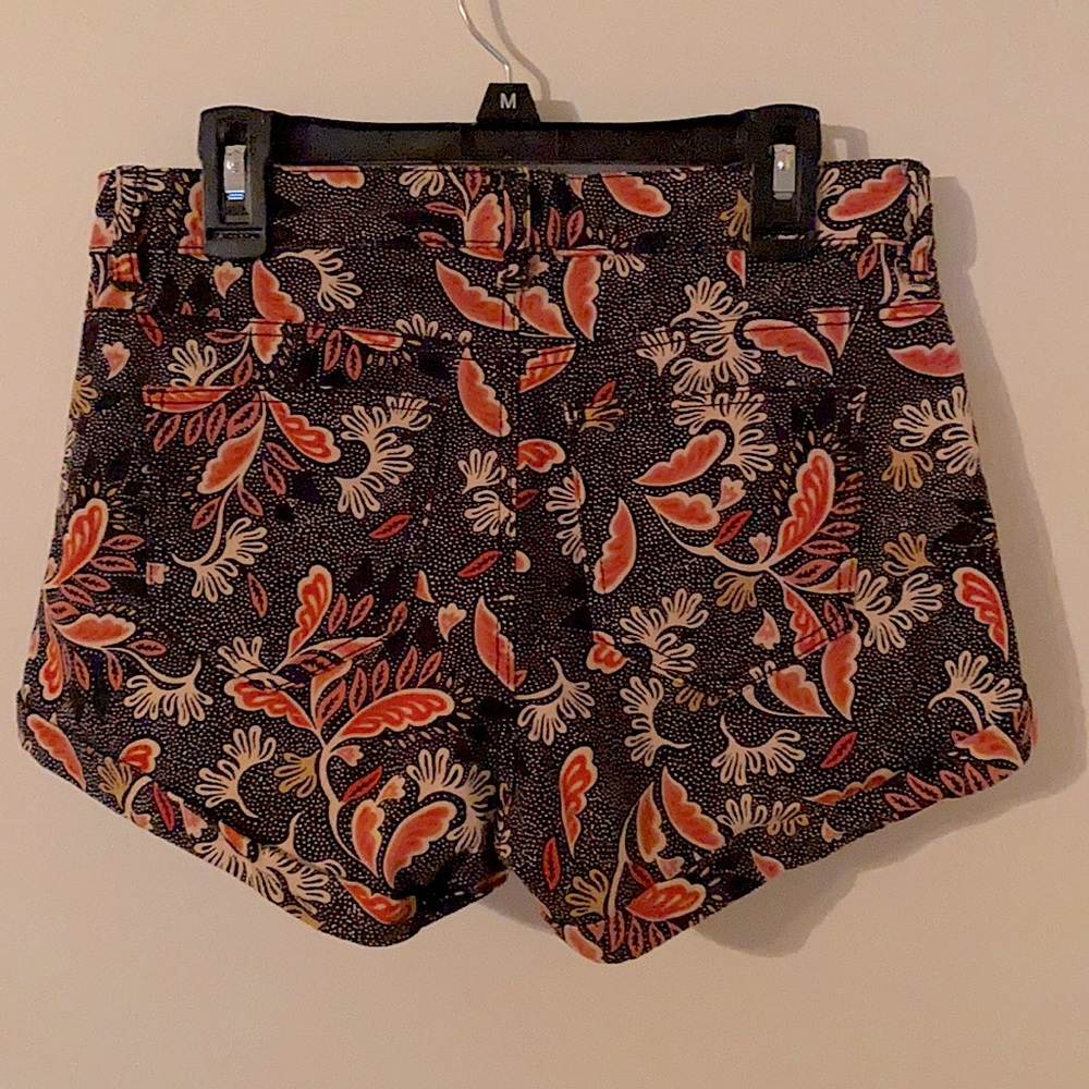 H&M Size 4 Peacock Patterned Cuffed Shorts Of Navy Blue Dusty Coral White Yellow